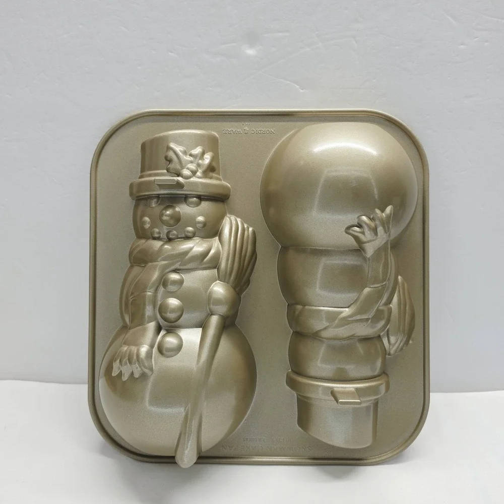 Nordic Ware 10 Cup 3D Snowman Cake Baking Pan Mold Cast Aluminum Made In USA